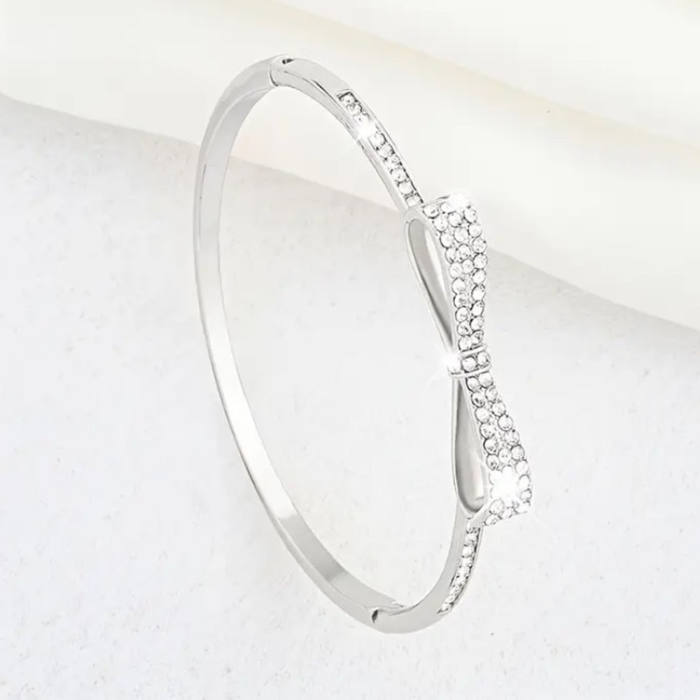 Sparkly Bow Rhinestone Bracelet. New.